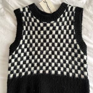 Black and White Checkered Sleeveless Top